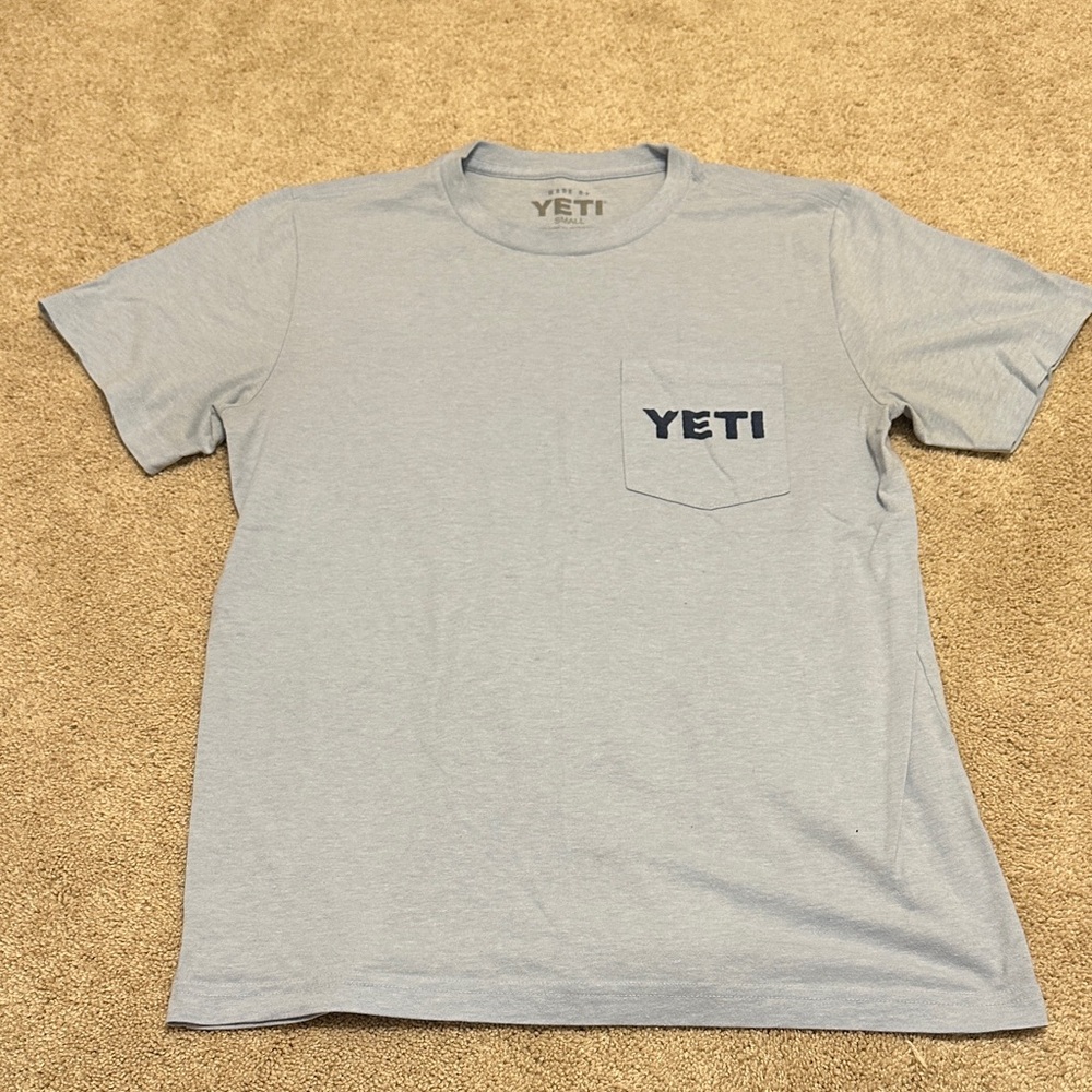 YETI Men's Light Blue Pocket Tee